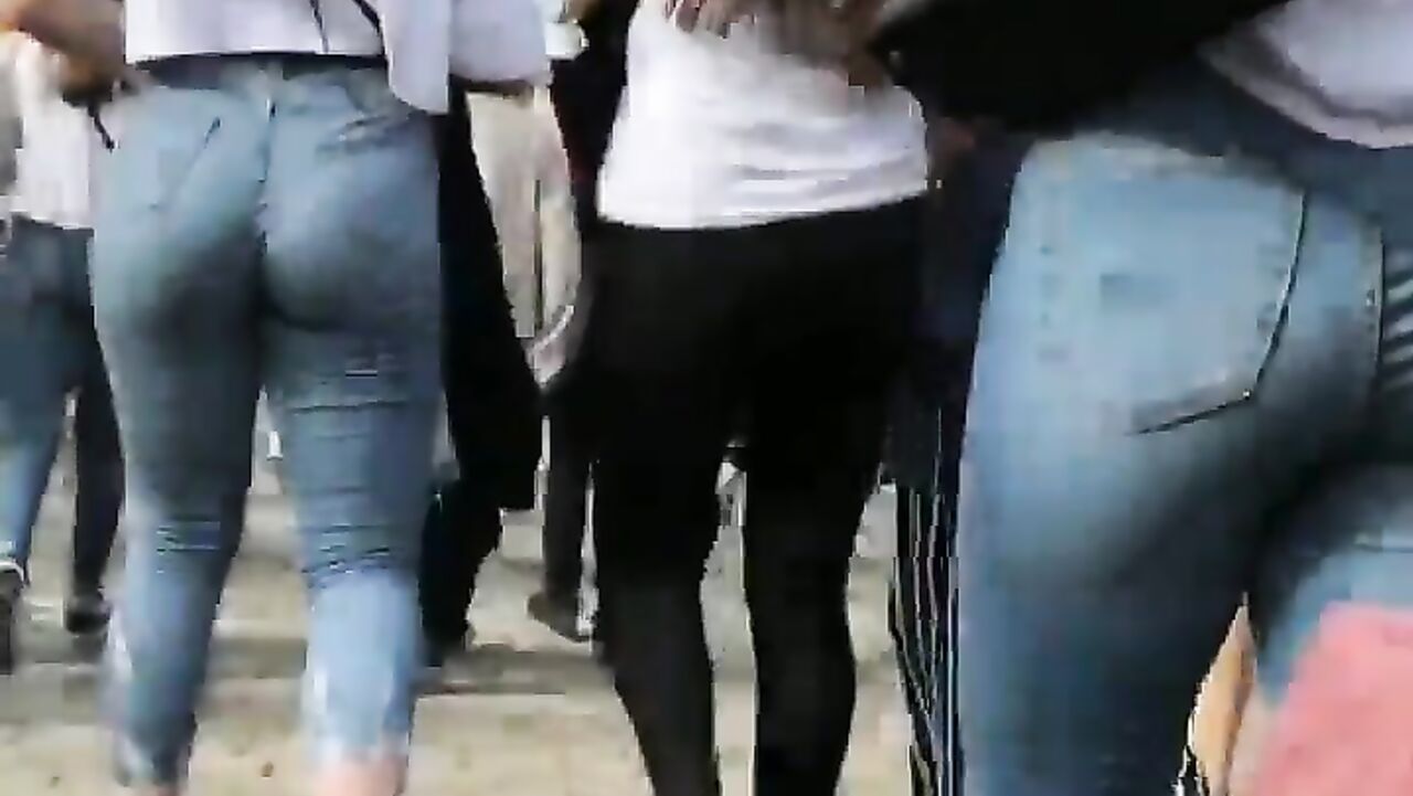 Candid Jean Booty