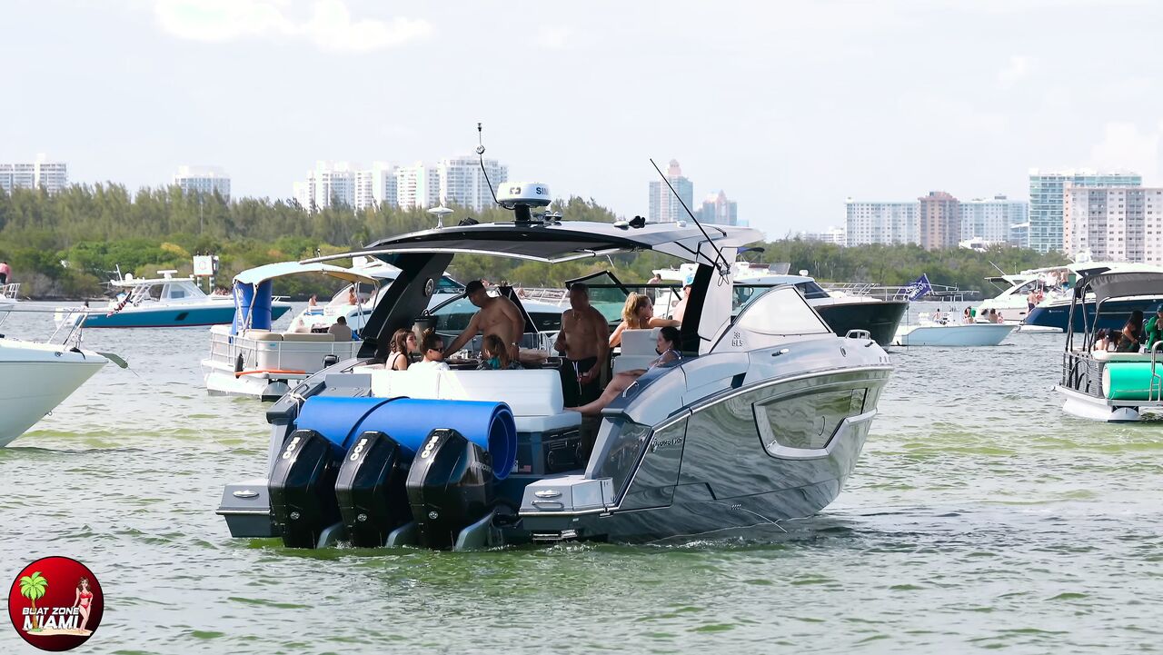 Boat Girls