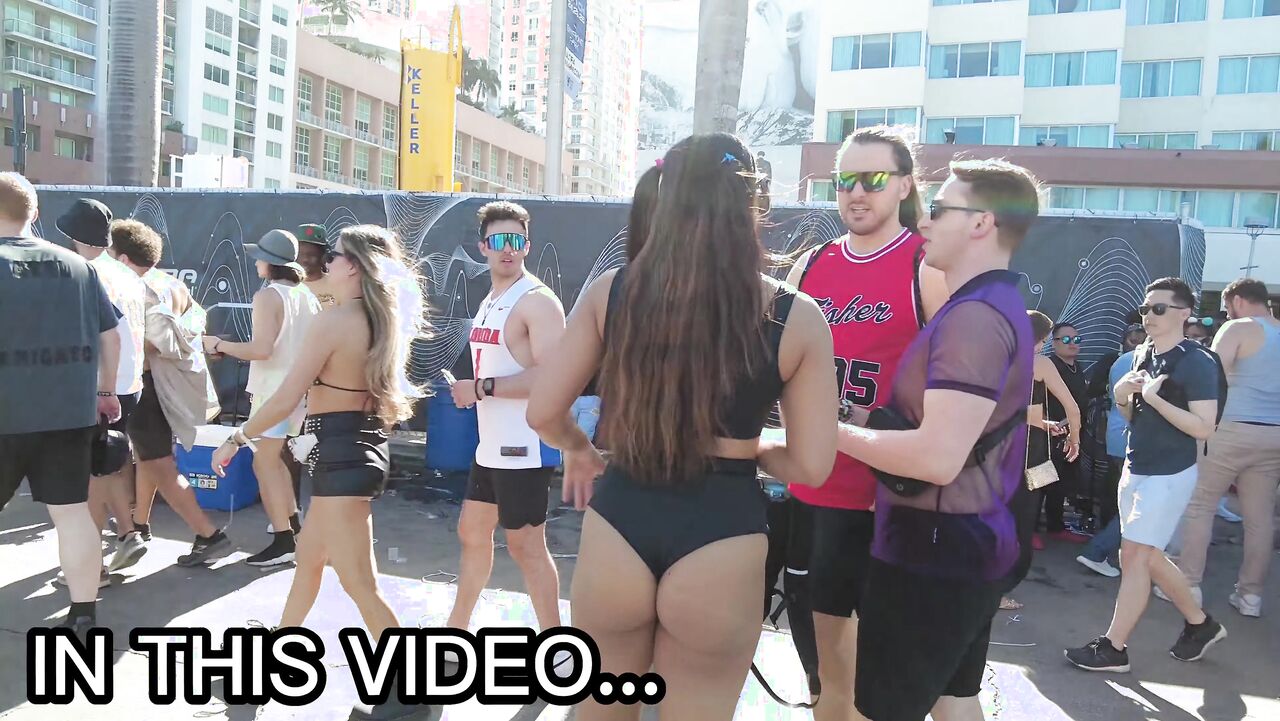 Ultra Music Fest hot girls